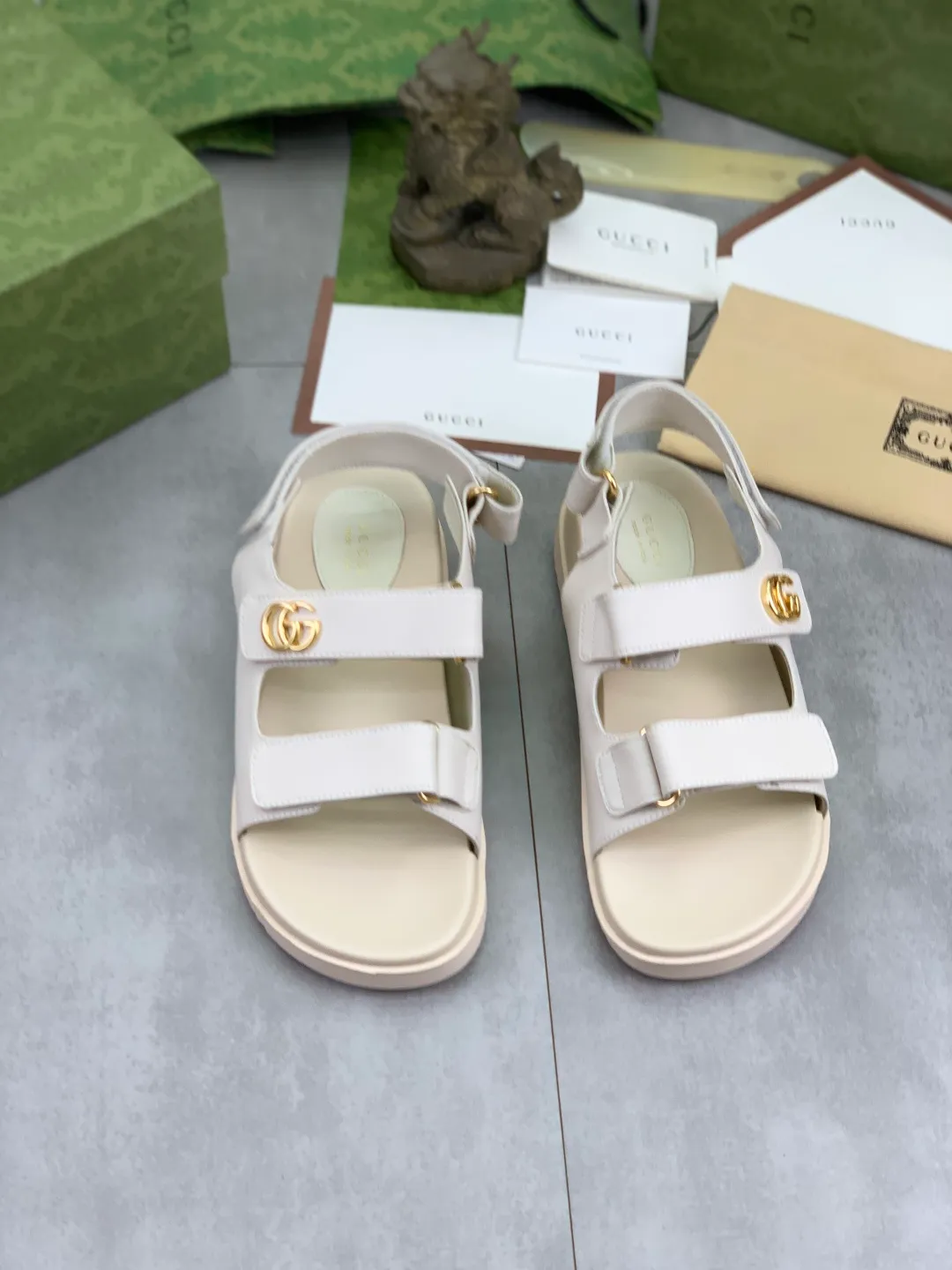 Men's Men's Shoes 💰P460💰【New Style】High Version 🎁🎁🎁 GUCCI New Year of the Snake casual slippers, original official website, perfect workmanship, transmitting a kind of noble luxury, sublimating its definition of luxury in Gucci's high-end extraordinary craftsmanship. Original Gucci double G combination outsole, code number: 35-45, complete package
